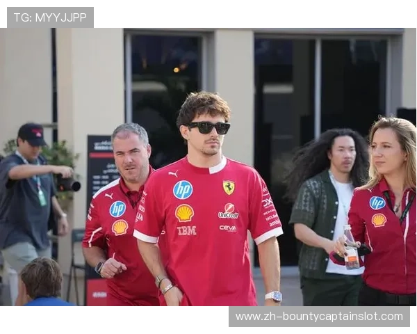 阿布扎比决战:拉塞尔与勒克莱尔或成诺里斯夺冠最大变数 阿布扎比决战:拉塞尔与勒克莱尔或成诺里斯夺冠最大变数